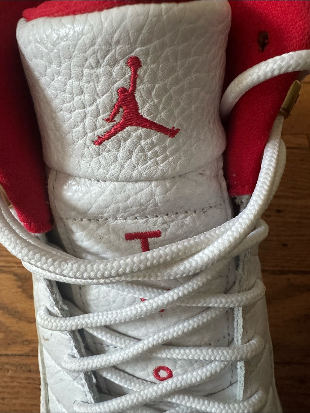 Air Jordan 12 Retro FIBA White Red Gold Sneakers 130690-107 Size 10 - Picture 3 of 12